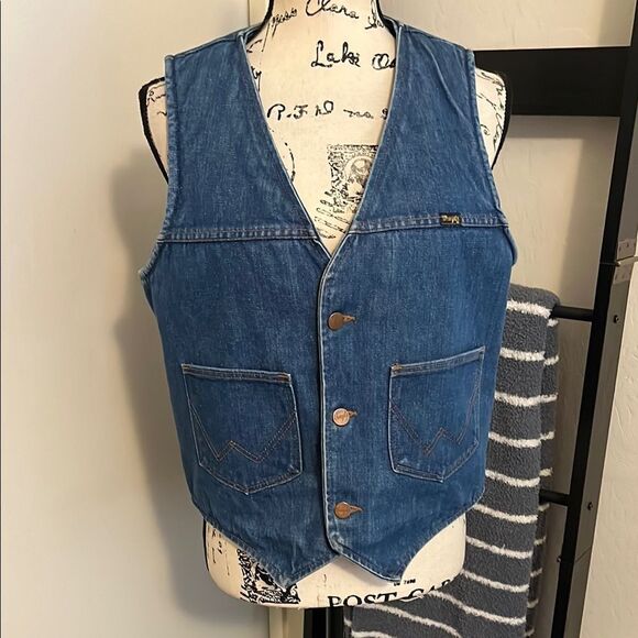 Vintage Wrangler Distressed Denim Sleeveless Button Closure Sherpa  Lining Vest - Picture 1 of 12